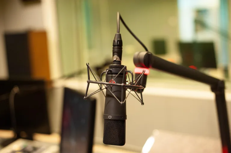 Radio 2’s Sally Traffic helps launch Hospital Radio Ipswich app